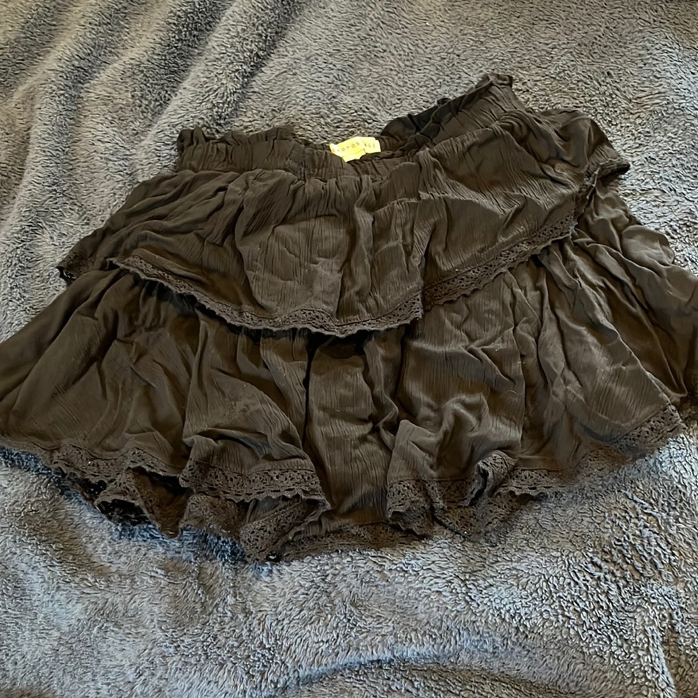 aeropostale black ruffle skirt